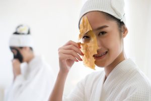 Wrapping Peel-Off Mask