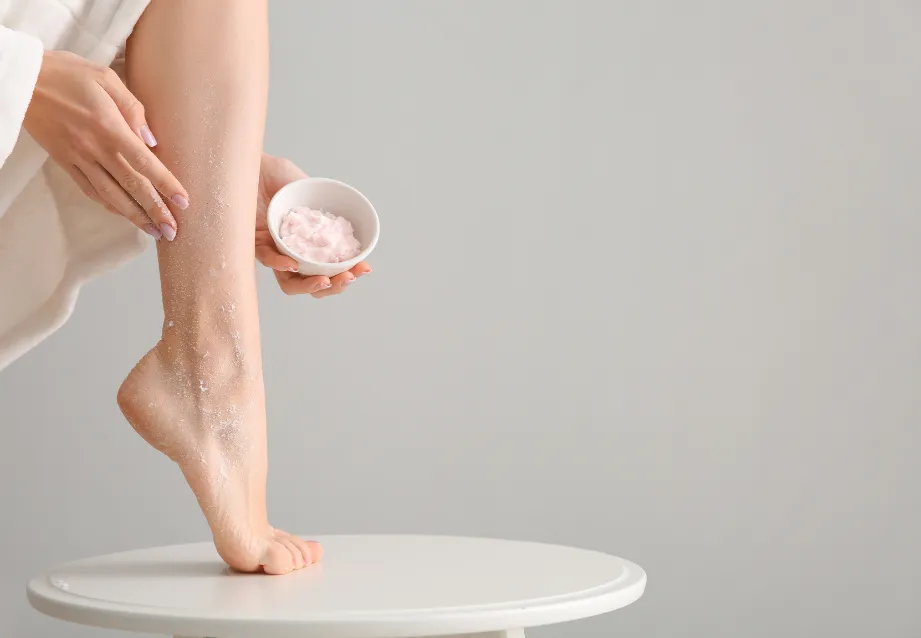 Exfoliating scrub